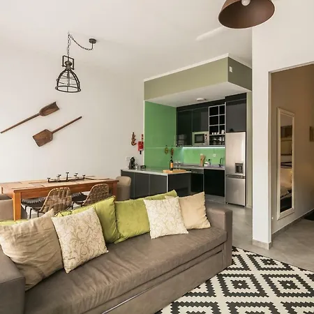 Merc Ribeira's Place Appartement