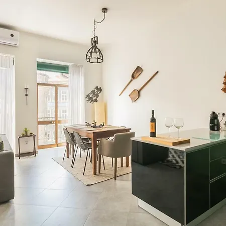 Merc Ribeira's Place * Porto