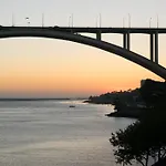 Merc Ribeira's Place Apartment *
